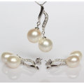 Pendientes de perlas naturales de plata colgantes con Zircon